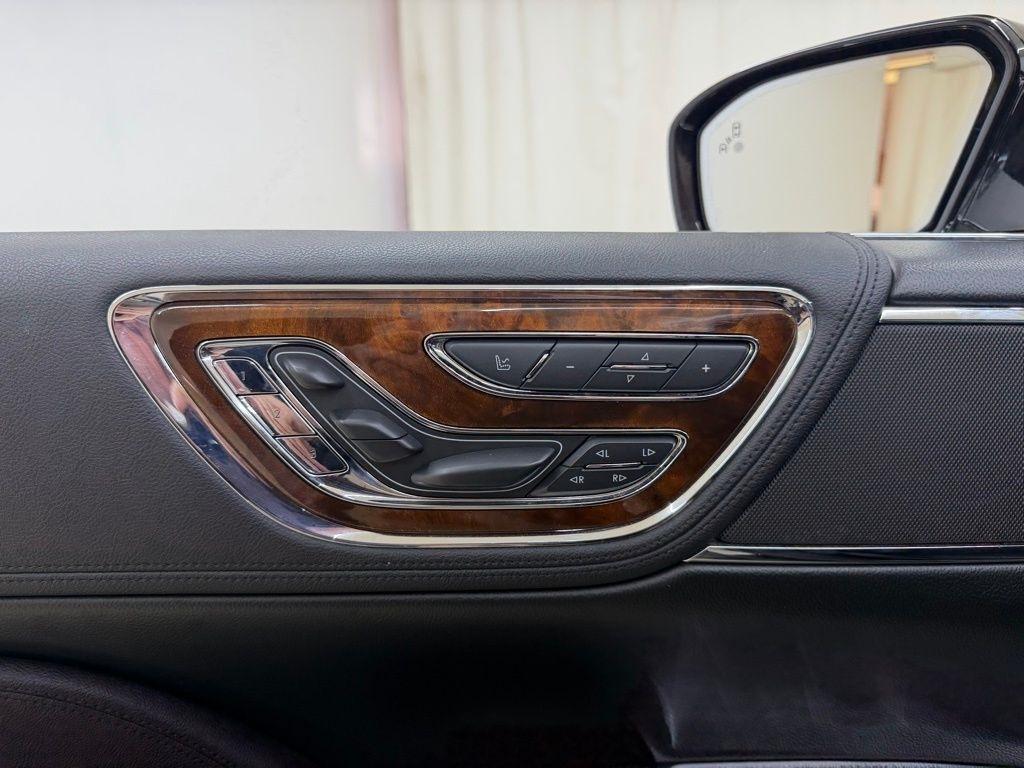 Lincoln Continental  2017