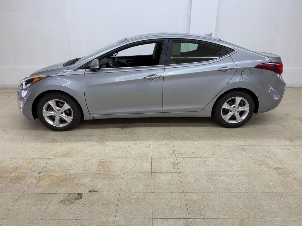 Hyundai Elantra  2016