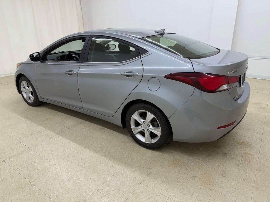 Hyundai Elantra  2016
