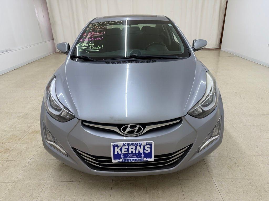 Hyundai Elantra  2016