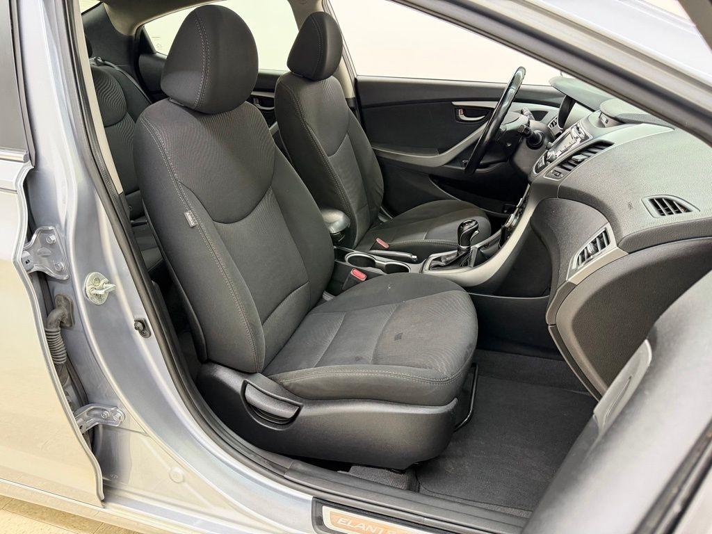 Hyundai Elantra  2016