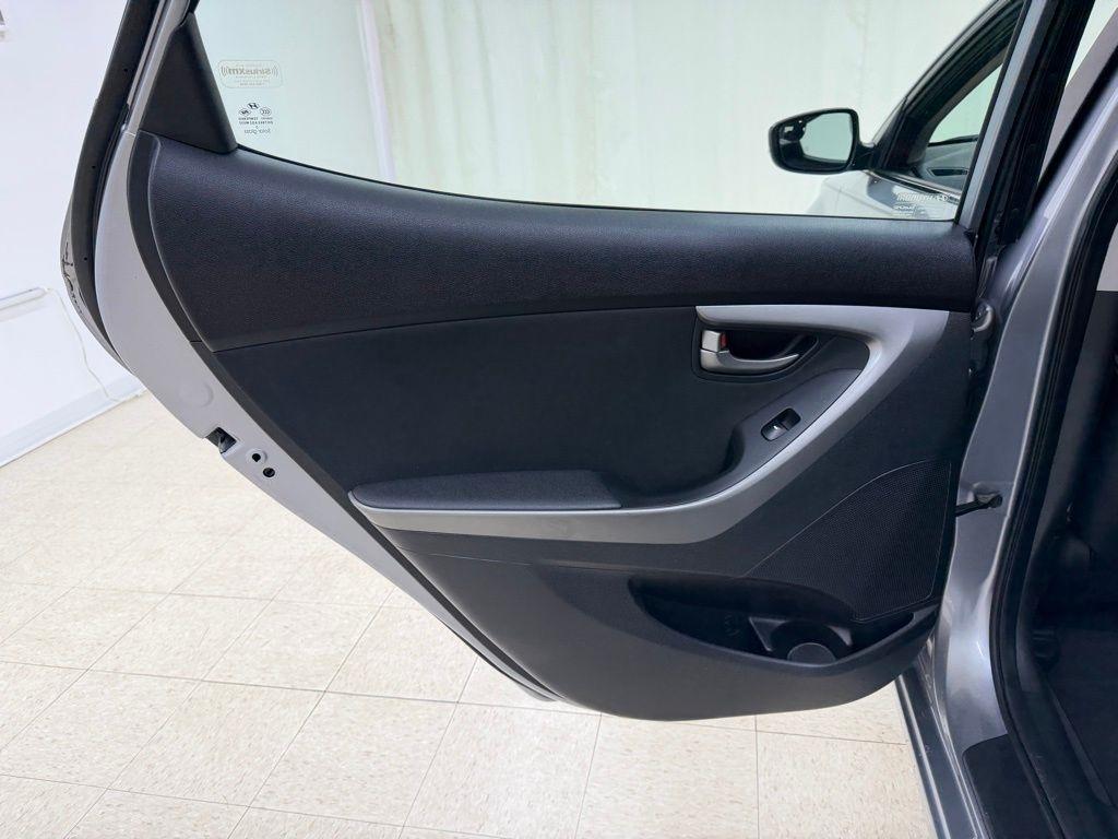 Hyundai Elantra  2016