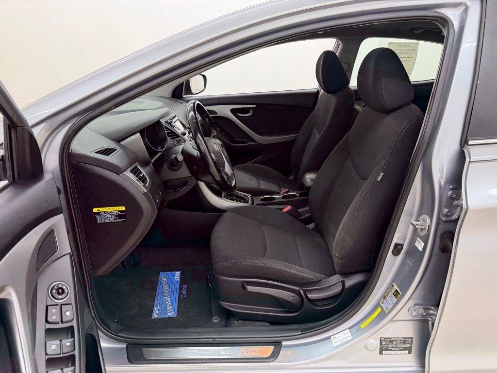 Hyundai Elantra  2016