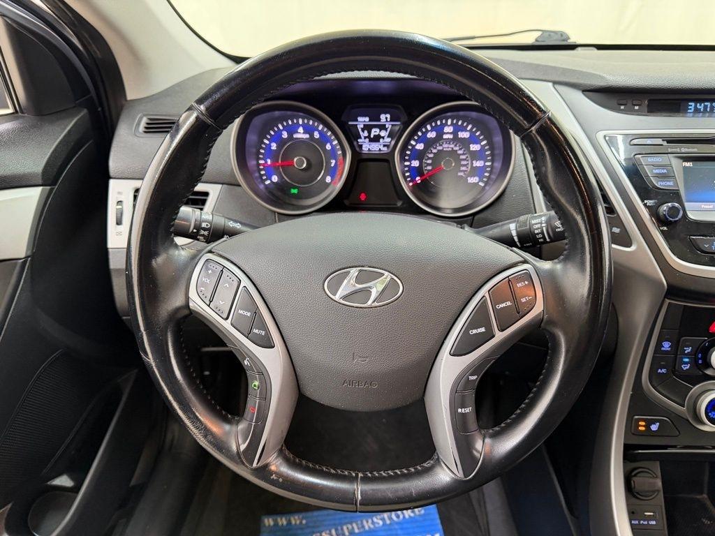 Hyundai Elantra  2016