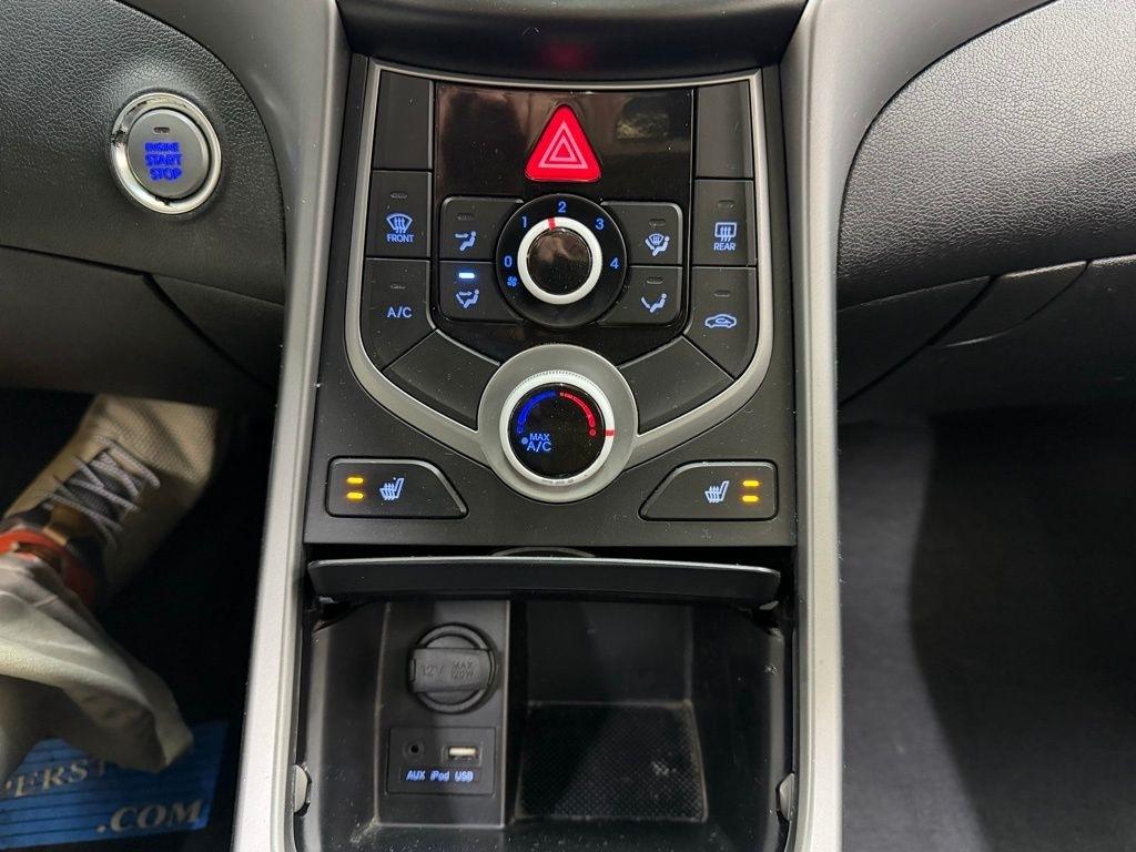 Hyundai Elantra  2016