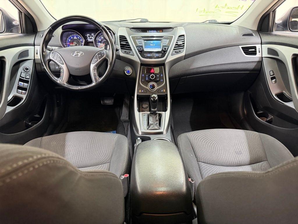 Hyundai Elantra  2016