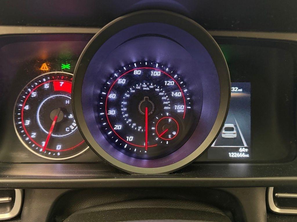 Hyundai Elantra  2021