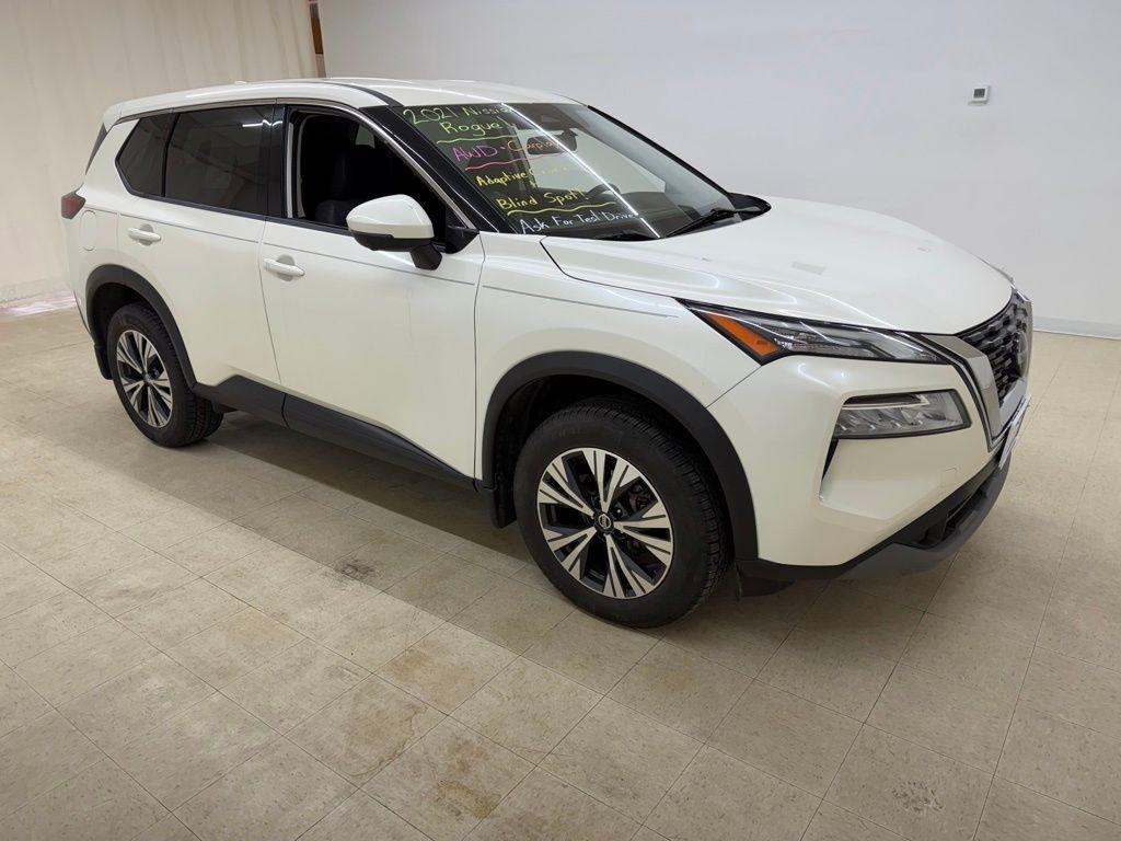 Nissan Rogue  2021