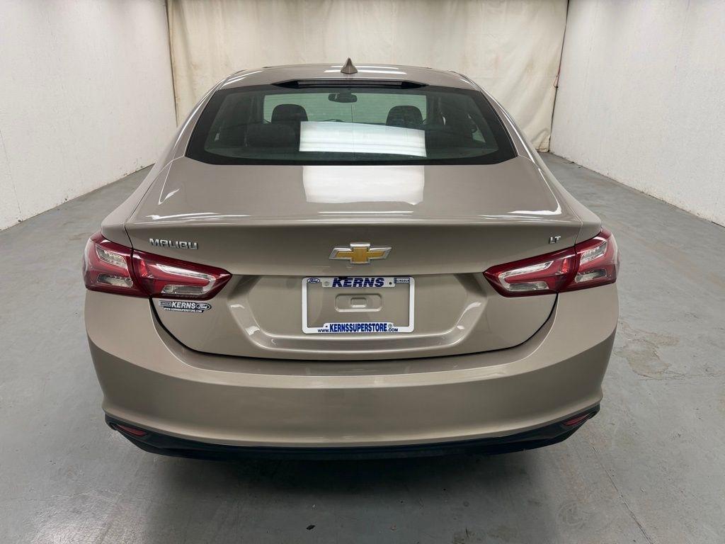 Chevrolet Malibu  2022
