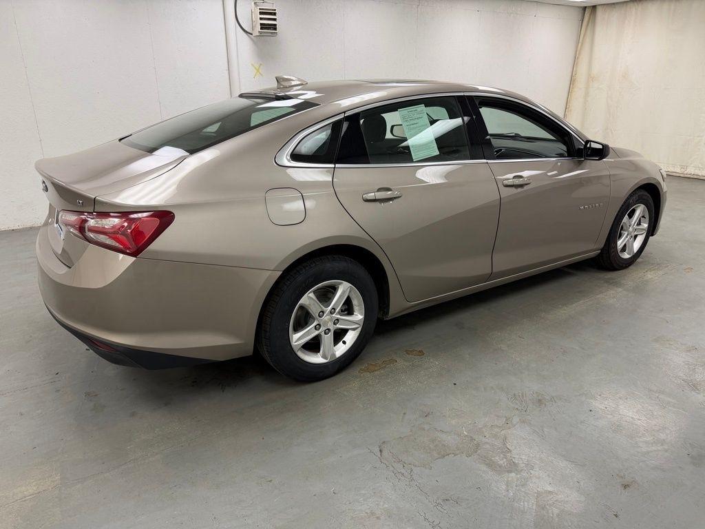 Chevrolet Malibu  2022