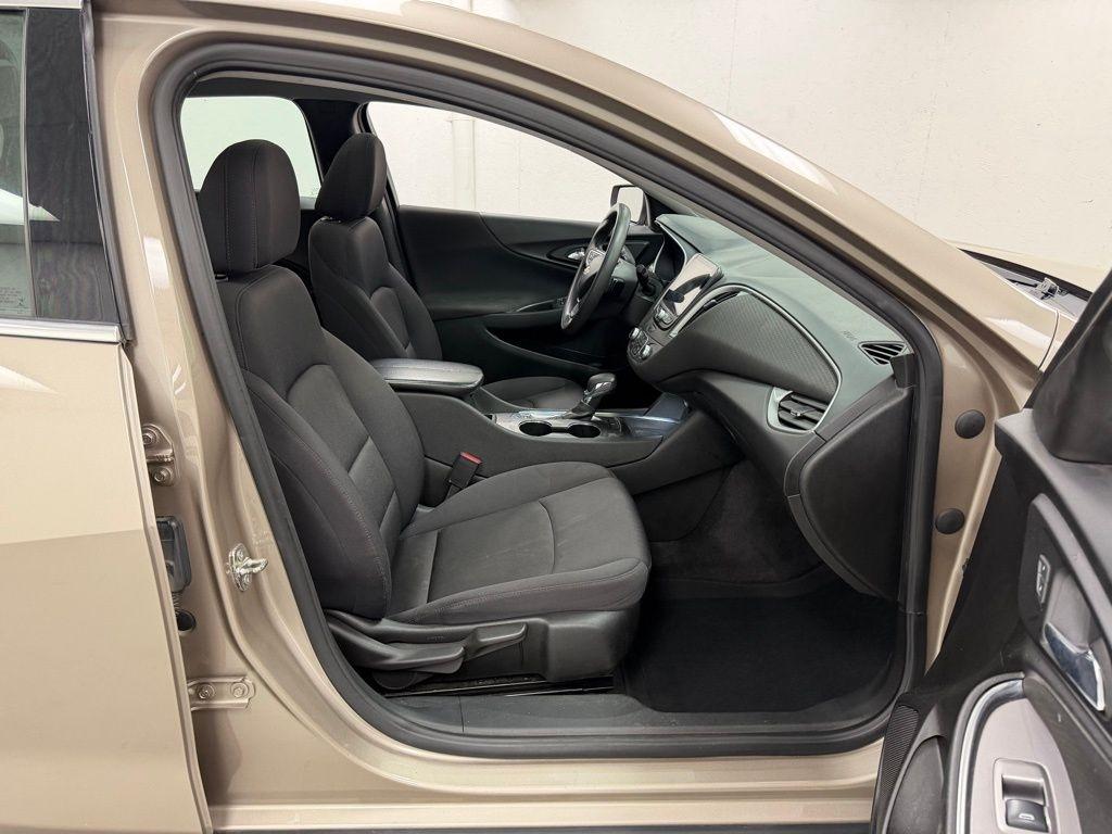 Chevrolet Malibu  2022