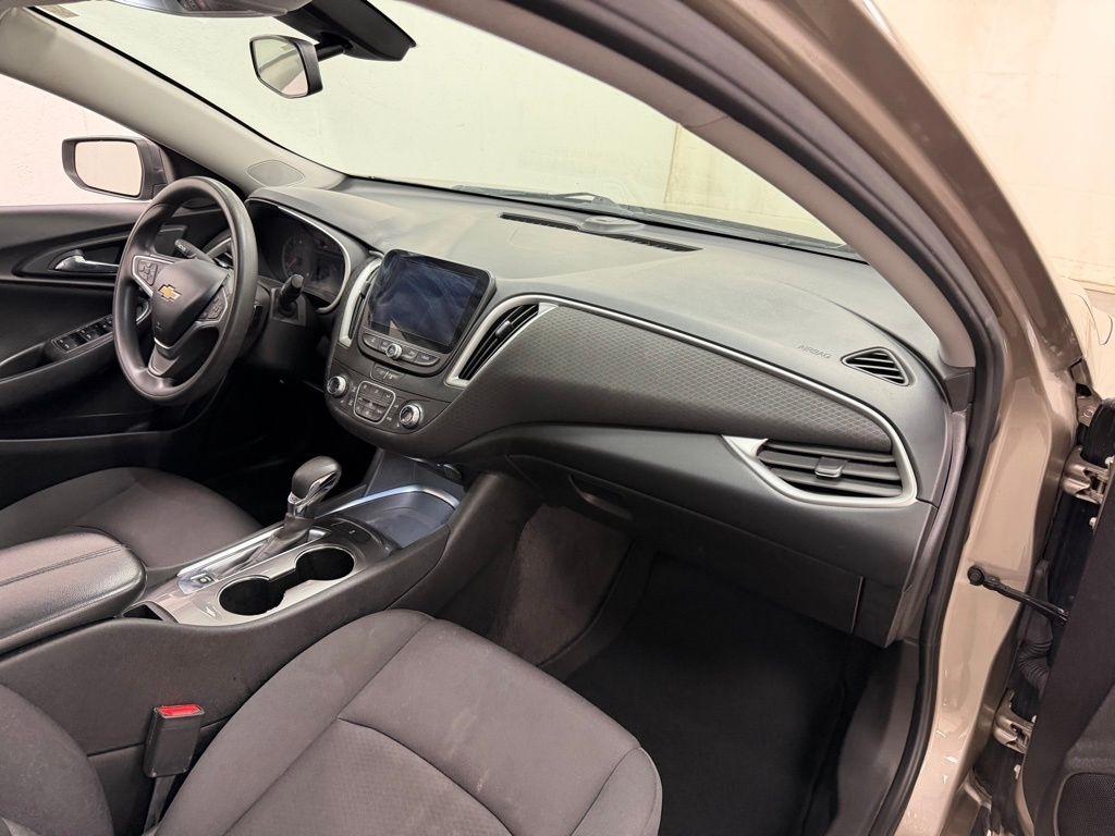Chevrolet Malibu  2022