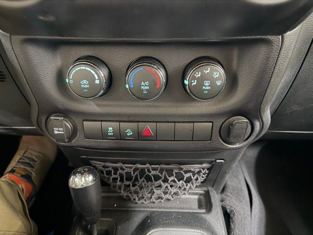 Jeep Wrangler  2017