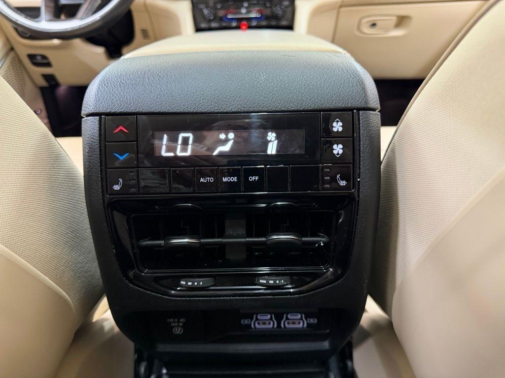 Jeep Grand Cherokee  2021