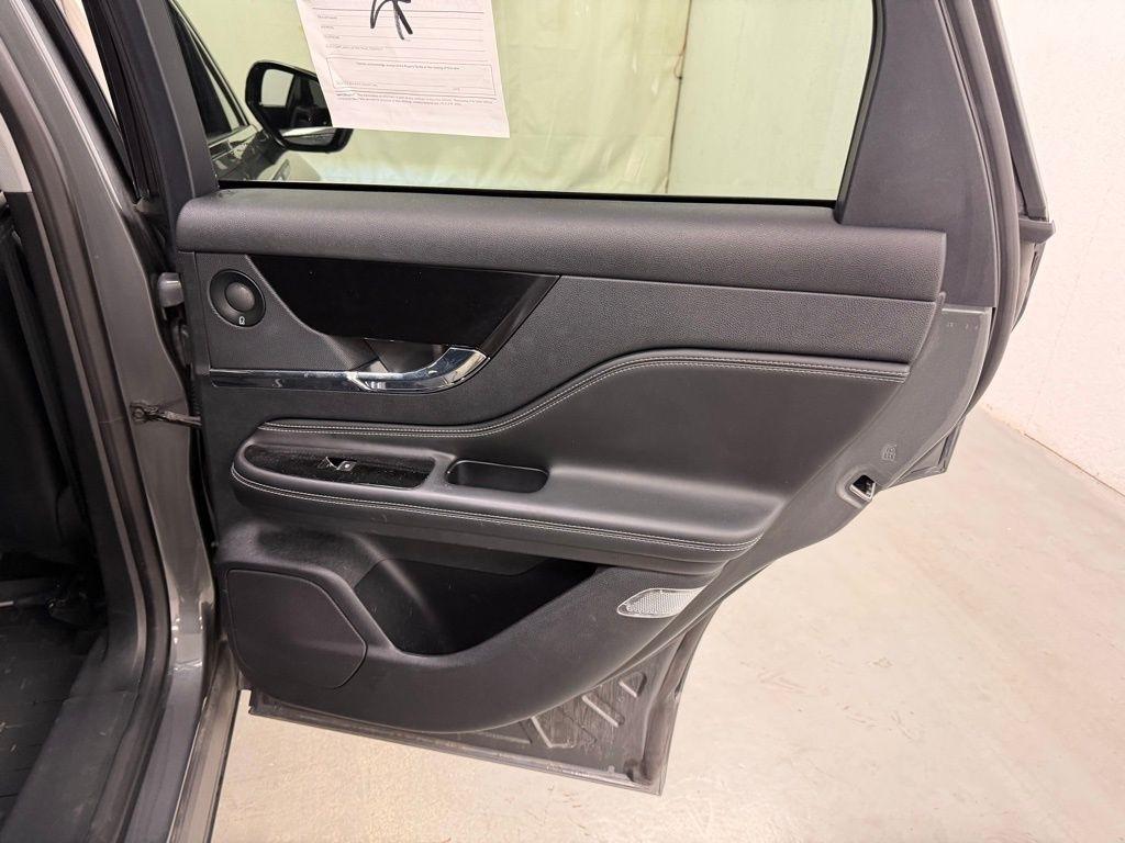 Lincoln Corsair  2021