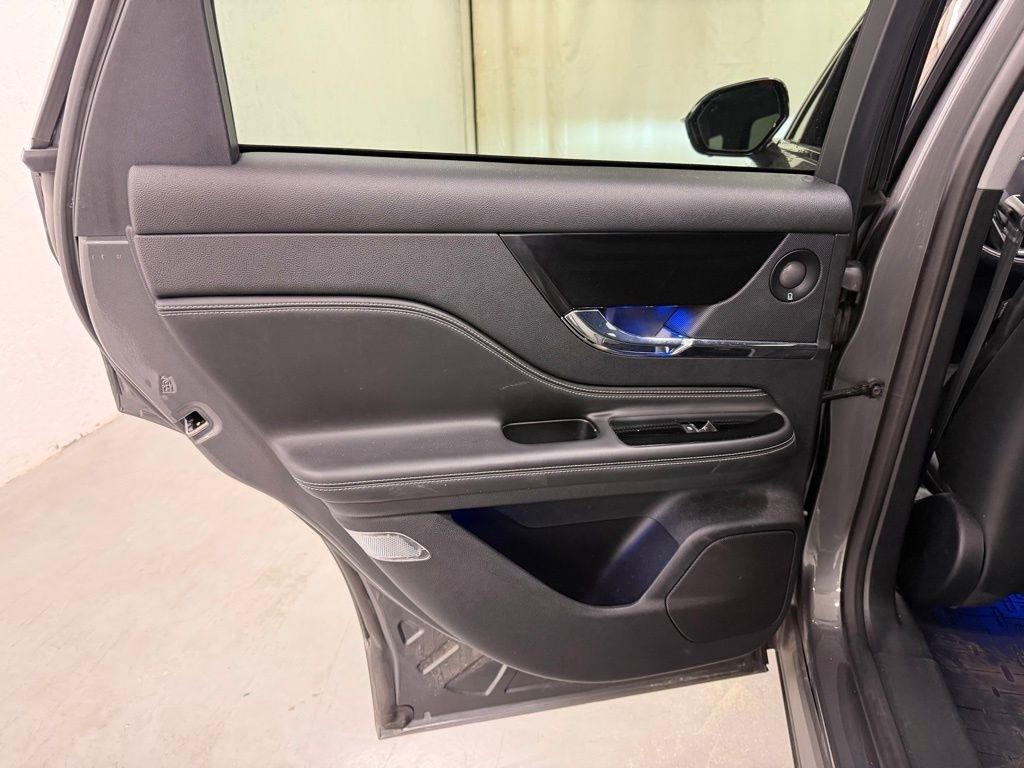 Lincoln Corsair  2021