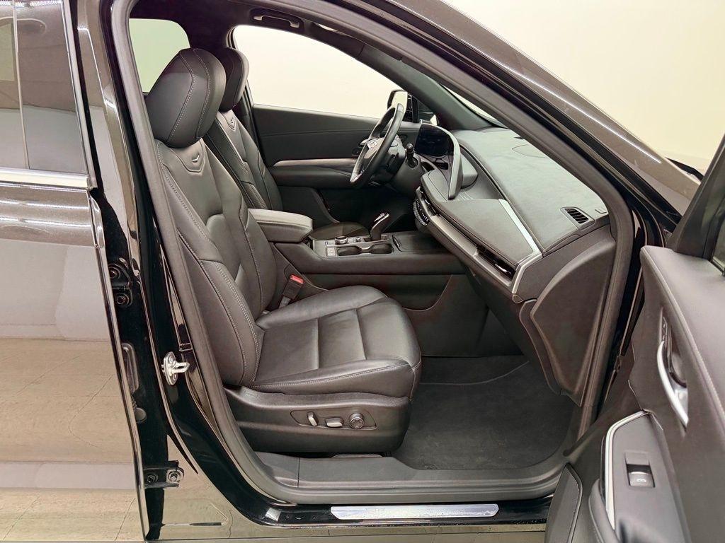 Cadillac XT4  2025