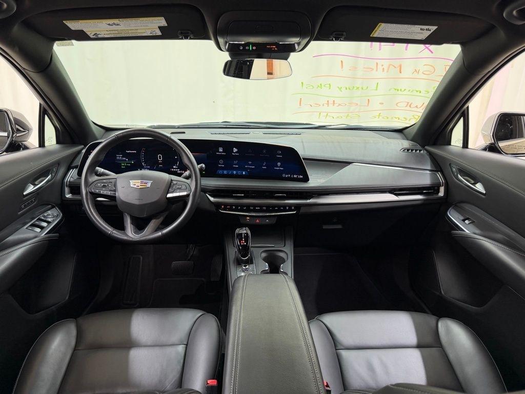 Cadillac XT4  2025