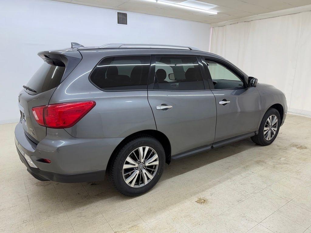 Nissan Pathfinder  2019