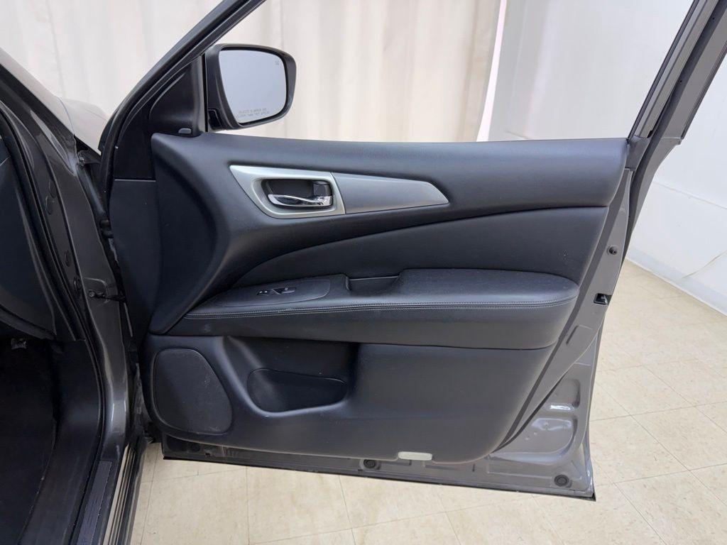 Nissan Pathfinder  2019