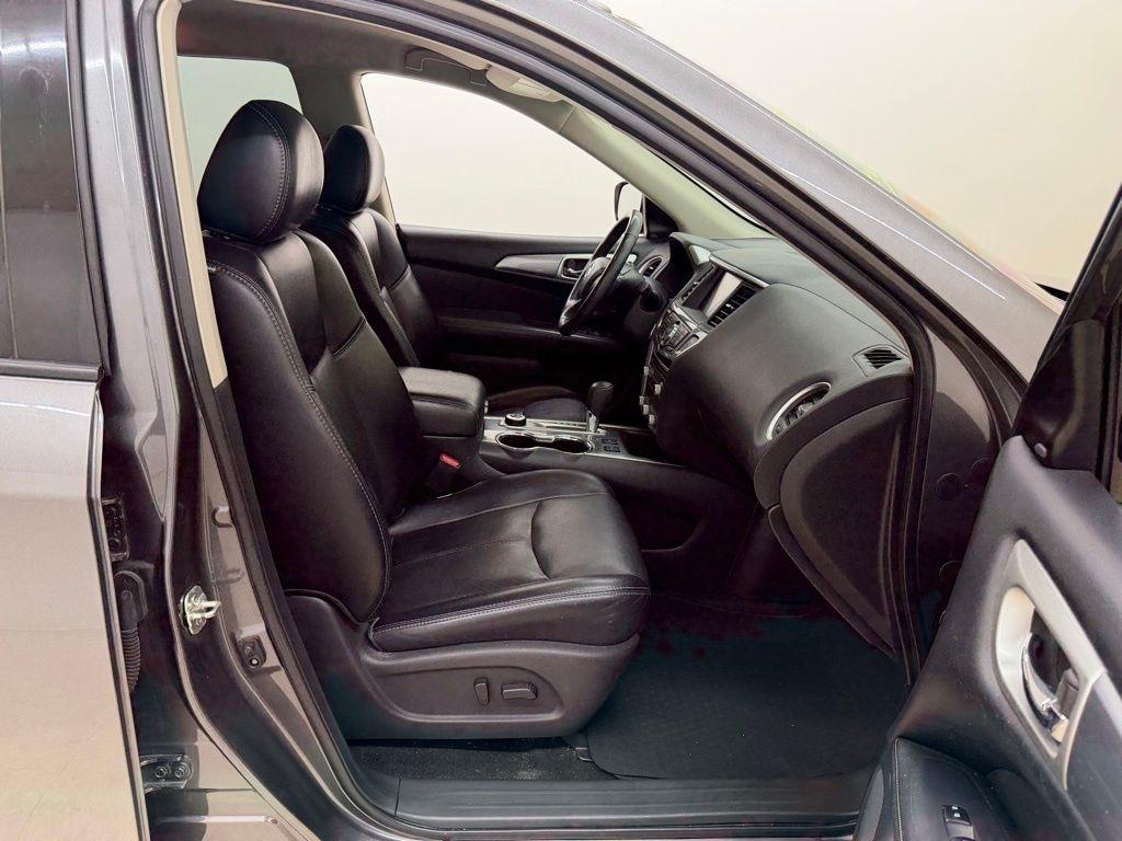 Nissan Pathfinder  2019