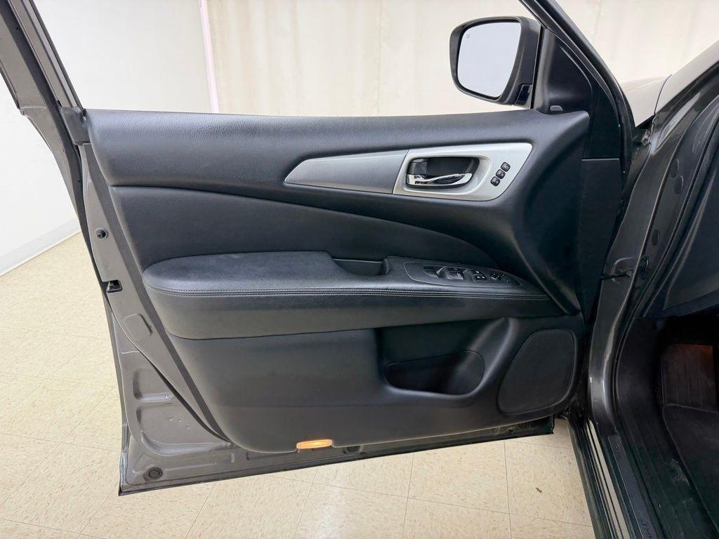 Nissan Pathfinder  2019