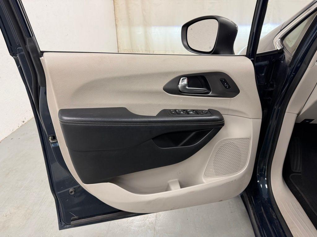 Chrysler Pacifica  2023