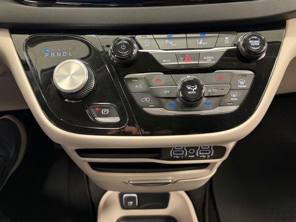 Chrysler Pacifica  2023