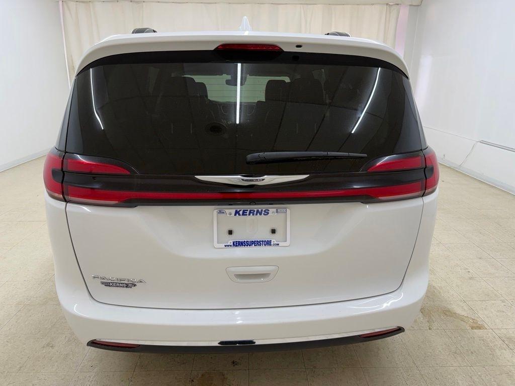 Chrysler Pacifica  2022