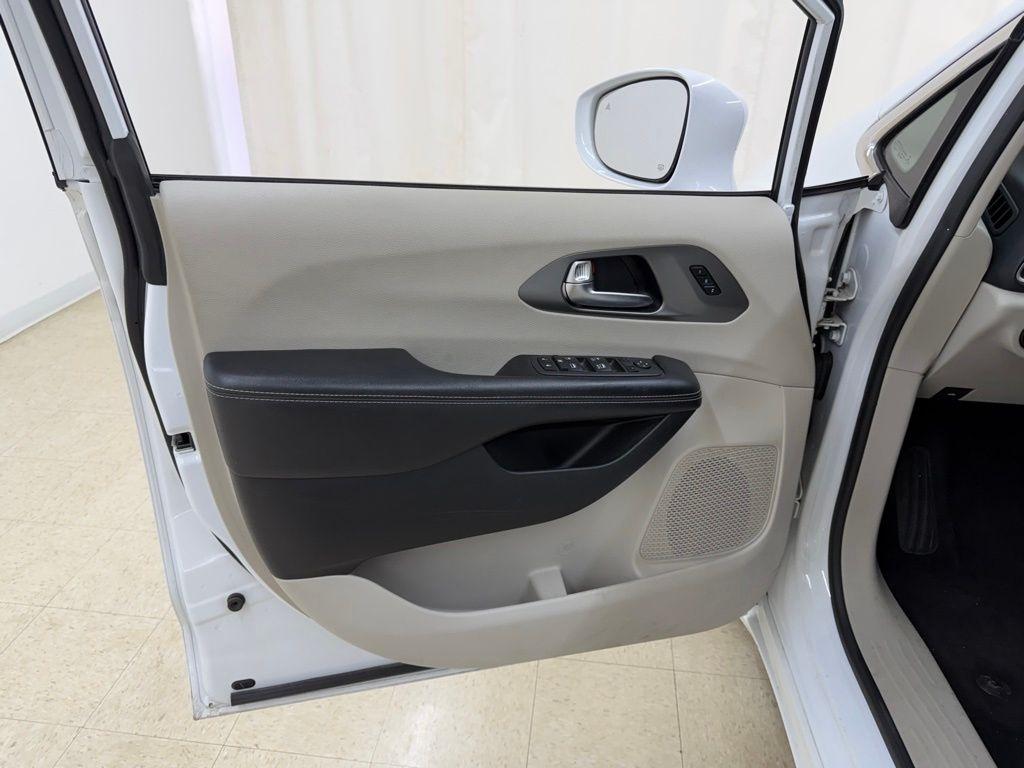 Chrysler Pacifica  2022