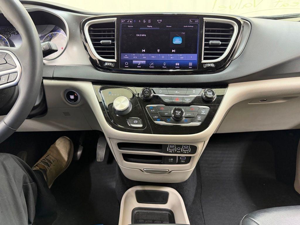 Chrysler Pacifica  2022