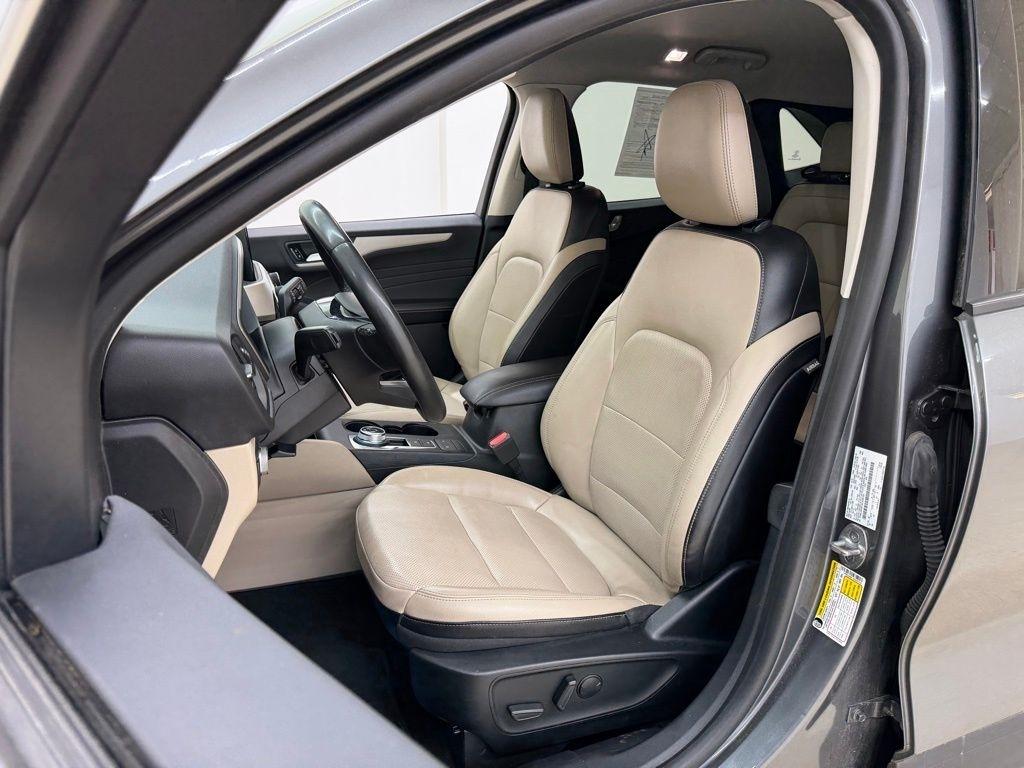 Ford Escape  2022