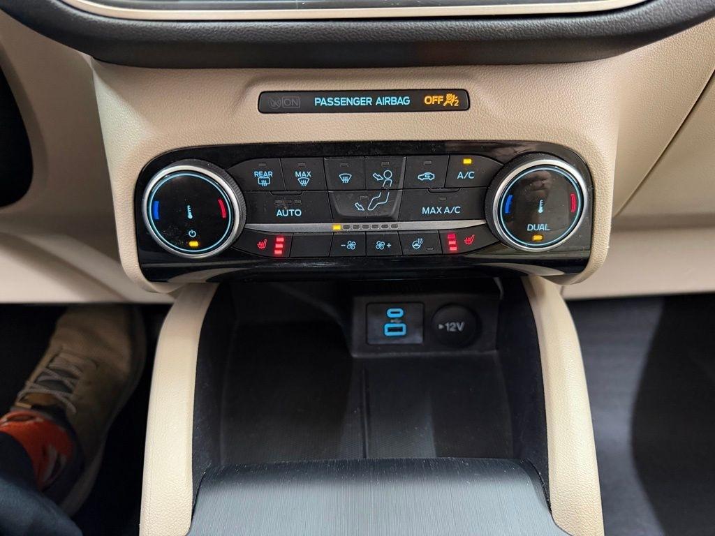 Ford Escape  2022