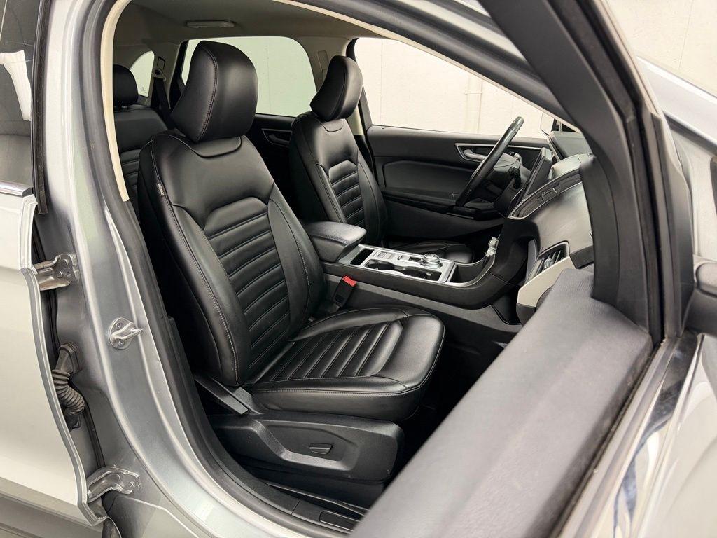 Ford Edge  2021