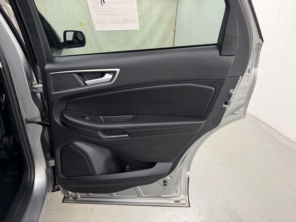 Ford Edge  2021
