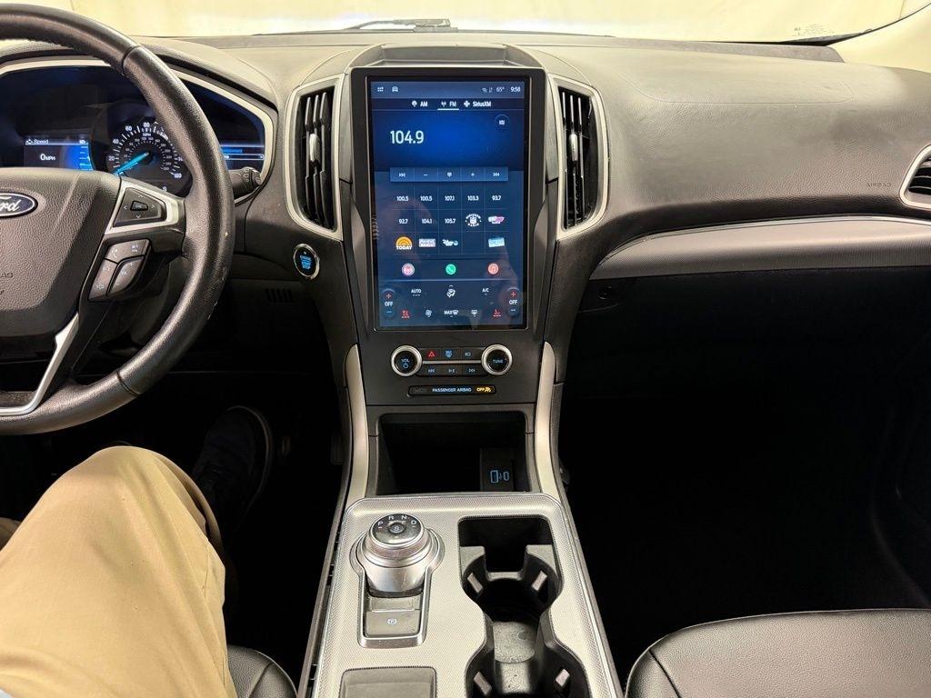 Ford Edge  2021