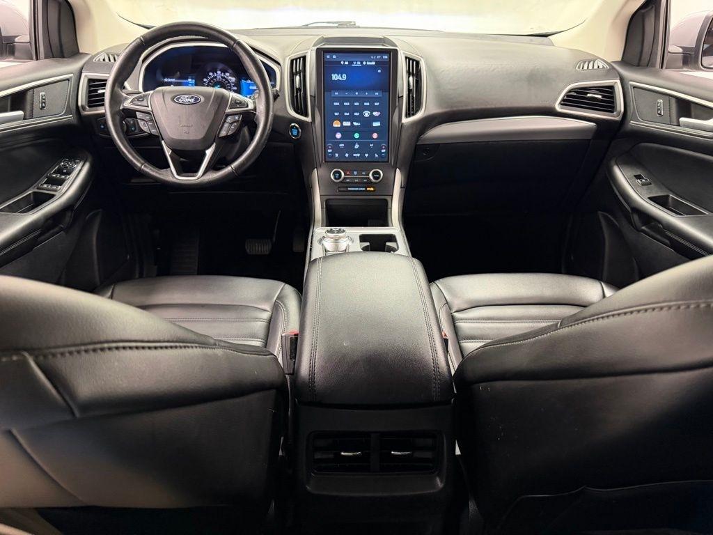 Ford Edge  2021