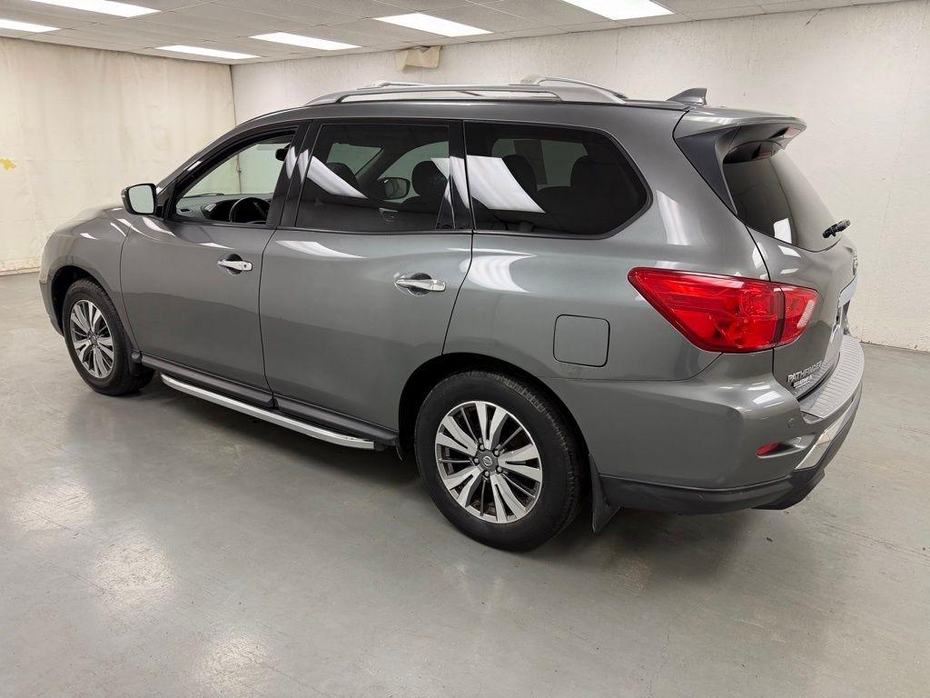 Nissan Pathfinder  2020