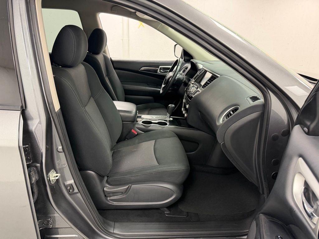 Nissan Pathfinder  2020