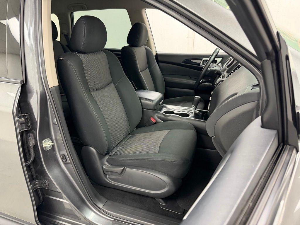 Nissan Pathfinder  2020