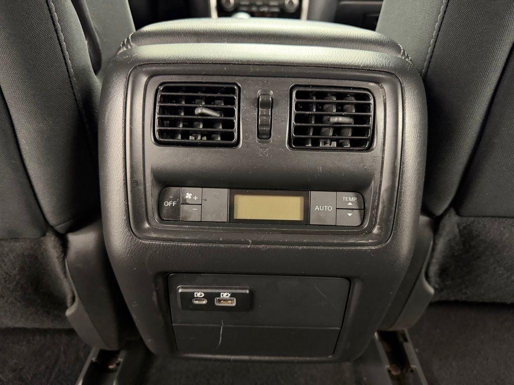 Nissan Pathfinder  2020