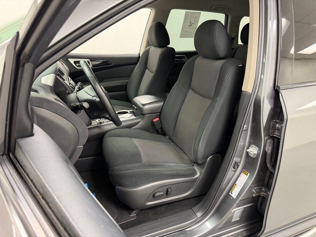 Nissan Pathfinder  2020