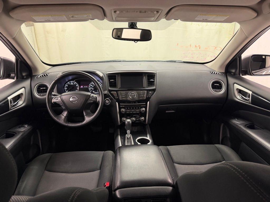 Nissan Pathfinder  2020