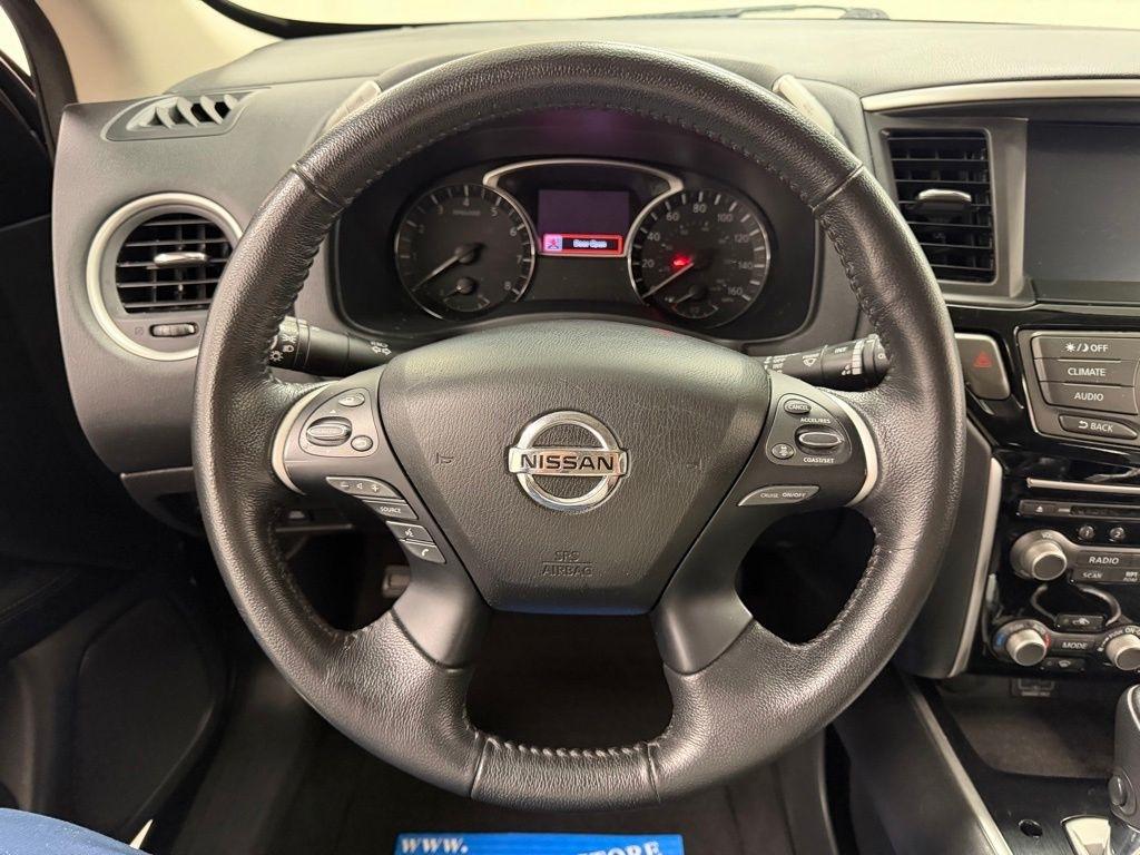 Nissan Pathfinder  2020