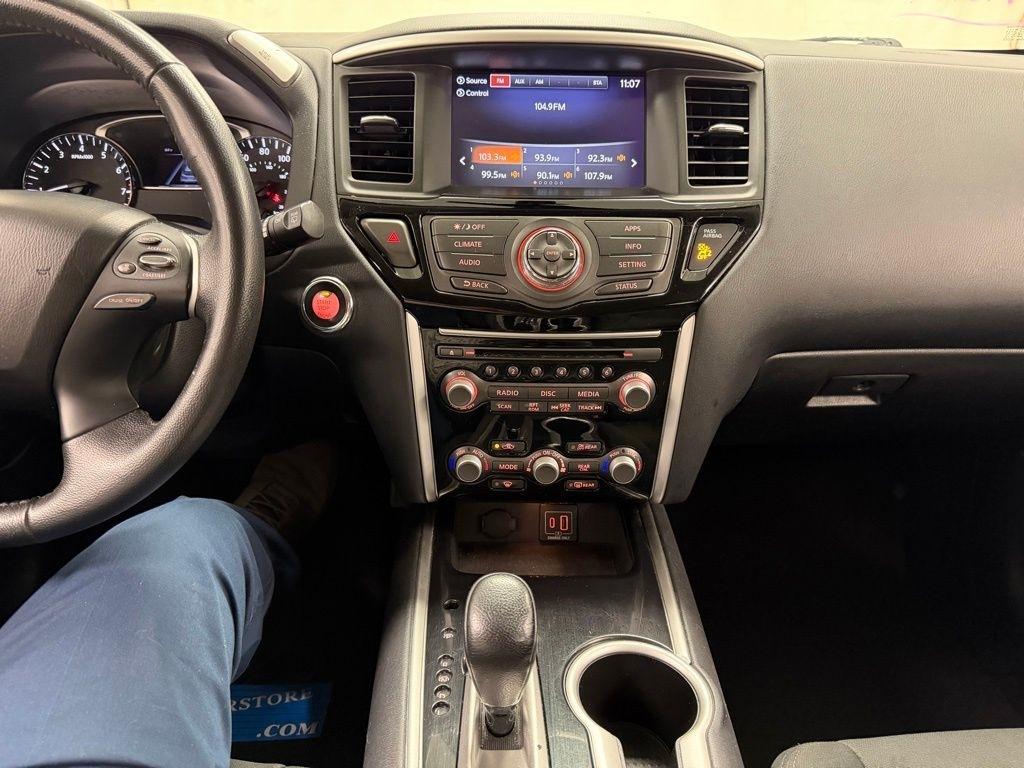 Nissan Pathfinder  2020