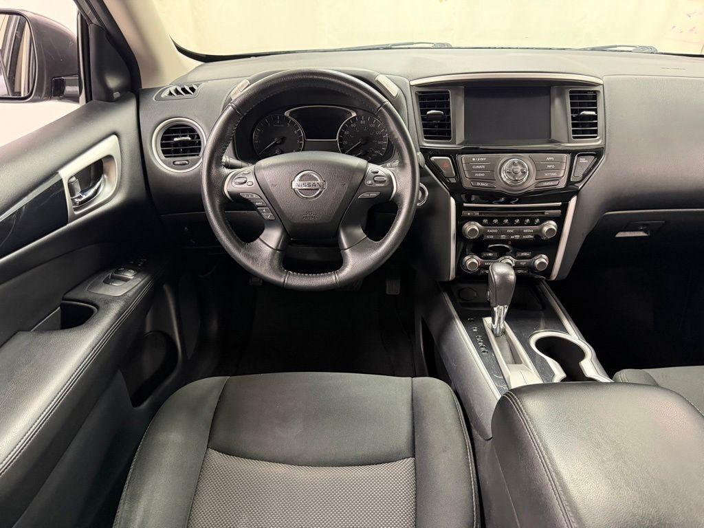 Nissan Pathfinder  2020