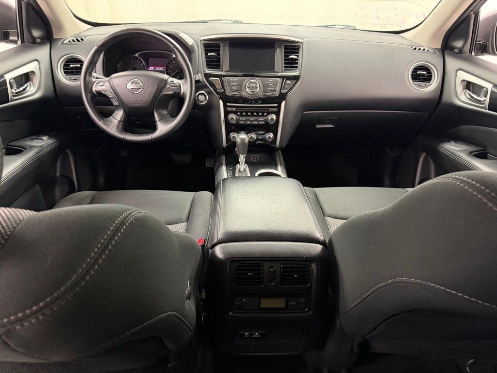 Nissan Pathfinder  2020