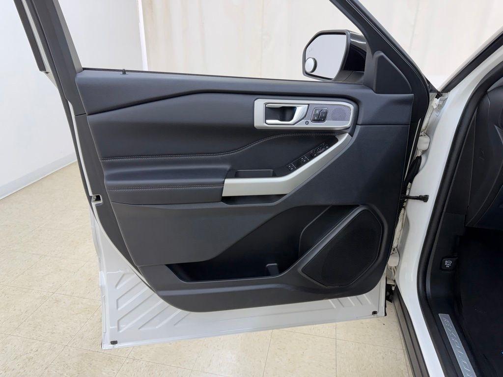 Ford Explorer  2023