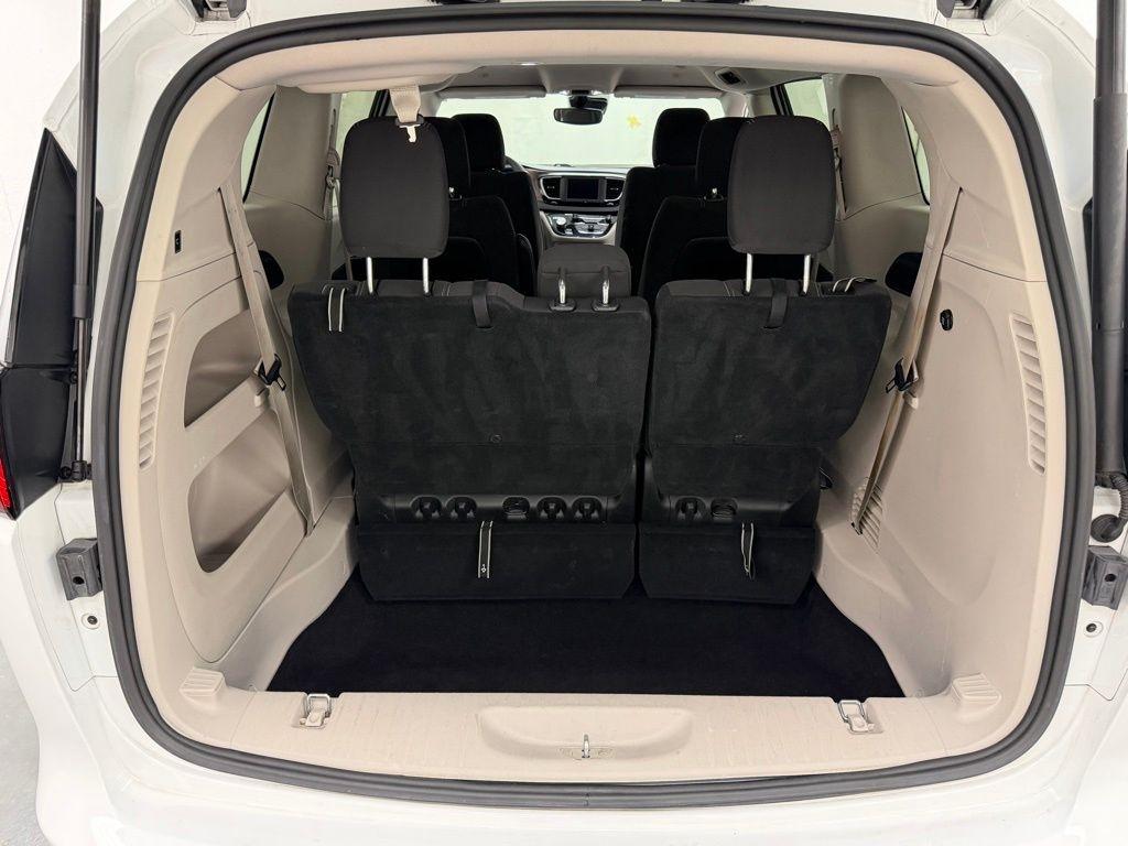 Chrysler Voyager  2023
