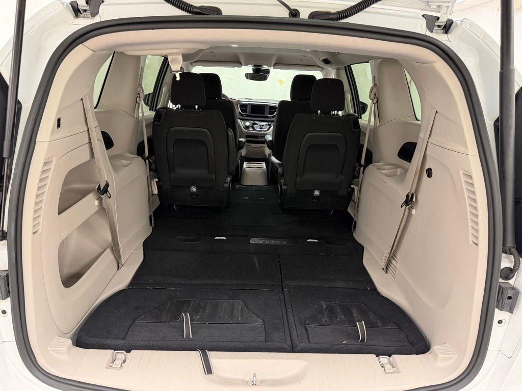 Chrysler Voyager  2023